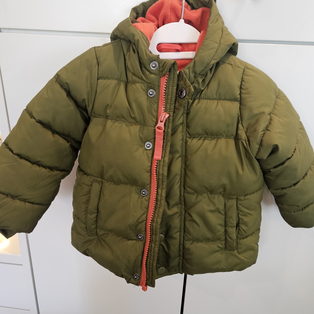 Amazon Essentials Kids Puffer Jacket in Olive and Coral